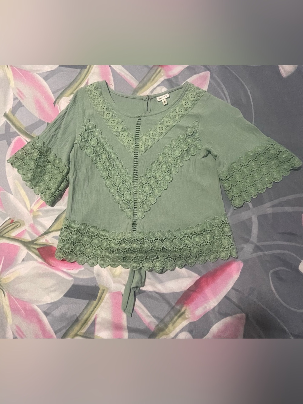 Women’s Sage Green Crochet-Trim Tie-Hem Blouse